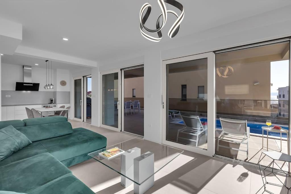 Apartman Delux With Private Pool - Makarska Exklusiv Тучепи Экстерьер фото