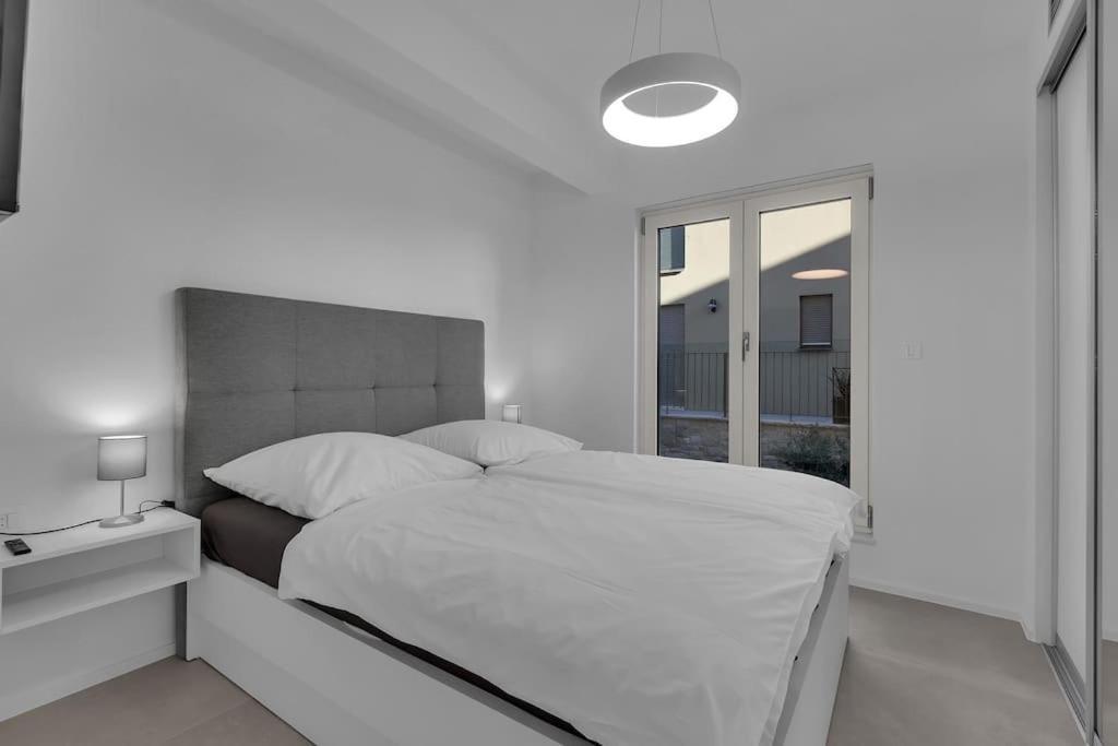 Apartman Delux With Private Pool - Makarska Exklusiv Тучепи Экстерьер фото