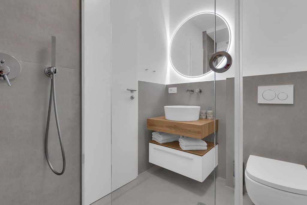 Apartman Delux With Private Pool - Makarska Exklusiv Тучепи Экстерьер фото